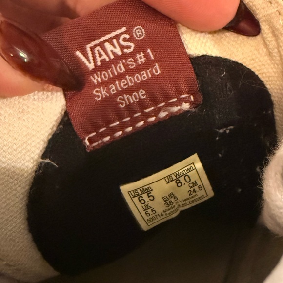 Vans - Picture 4 of 4